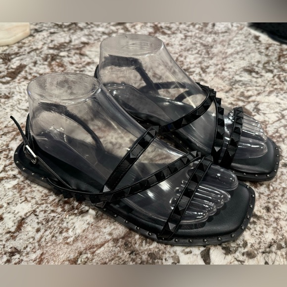 Black Studded Sandals 🖤 - Picture 5 of 6